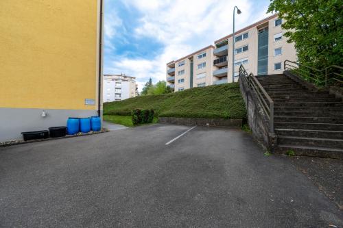 外部景觀, BackHome - BUSINESS&FAMILY - TOP LAGE, Parkplatz, Balkon, Waschmaschine, Netflix, 90qm, 24h Checkin  in 巴克南