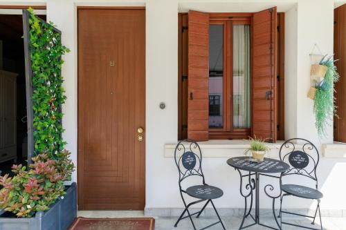 Triple Room with Private Bathroom image 5