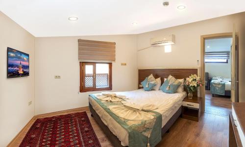 Two-Bedroom Suite image 5