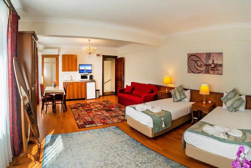 Deluxe Suite image 7