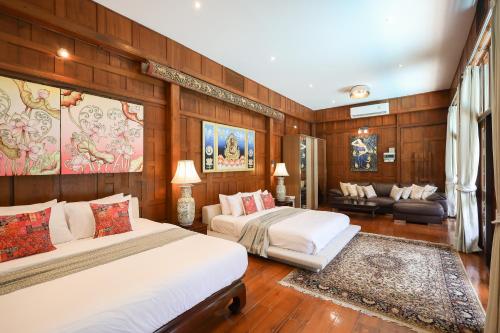 วิลลา พร้อมสระว่ายน้ำส่วนตัว (Villa with Private Pool)