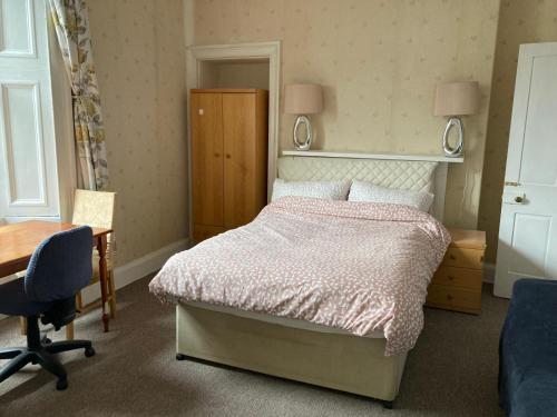 GILMORE FLAT Room Type - Deluxe Double Room with Shower