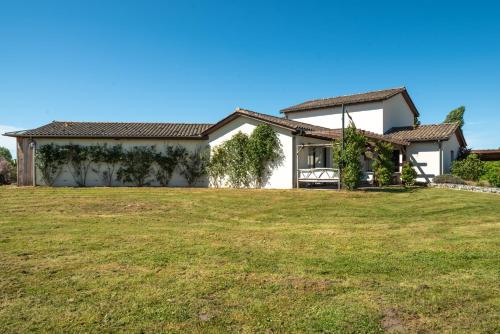 Garden, Villa Alta-Beloi in Cavignac