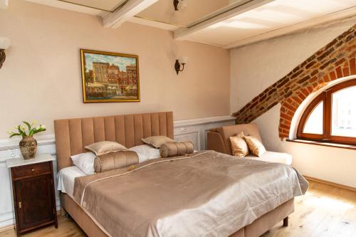 Luxury Apartment image 7