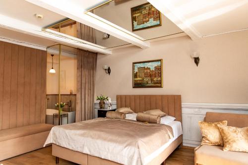 Luxury Apartment image 5