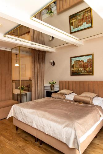 Luxury Apartment image 3