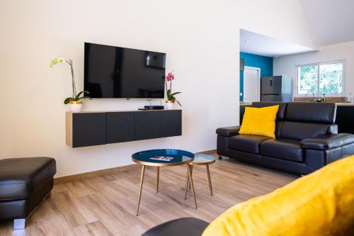 Gite la Seigneurie -Piscine & SPA in Beaulieu