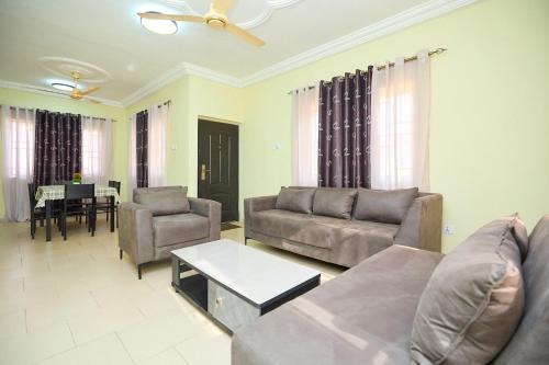 Groove Lodge in Tema