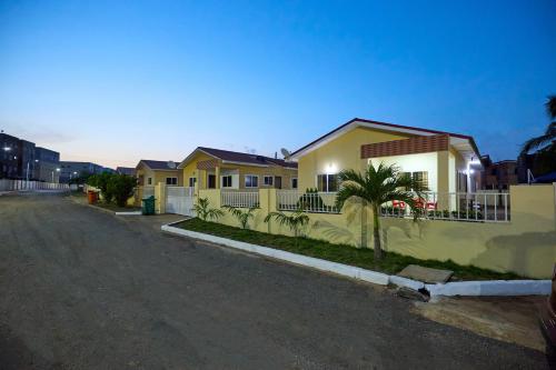 المنطقة المحيطة, Groove Lodge in Tema