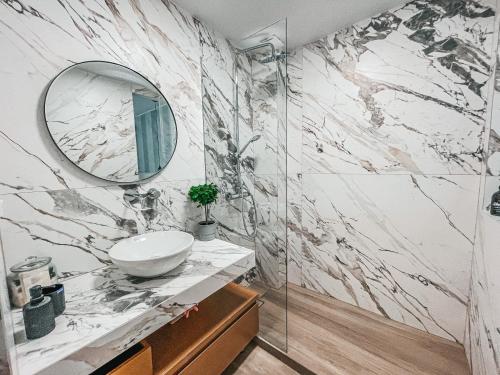 Pool Voula Apartment close to Kavouri Beach by Cielo Homes 2