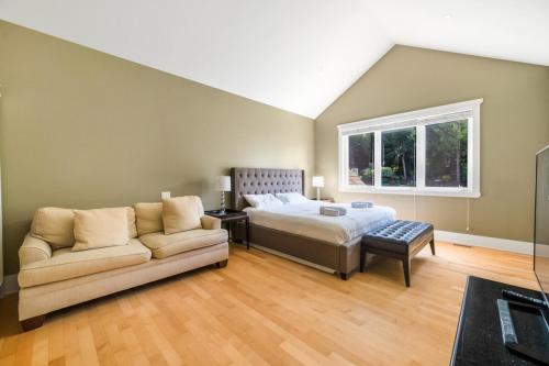 Charming Surrey Residence with Ample Space