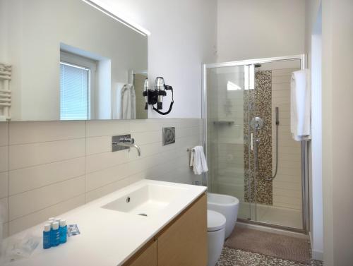 Hotel Lux - image 12