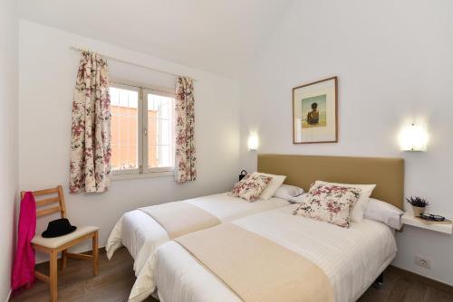 Two-Bedroom House image 6