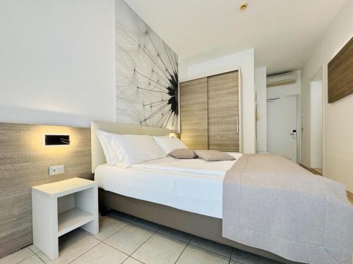 Hotel Lux - image 5