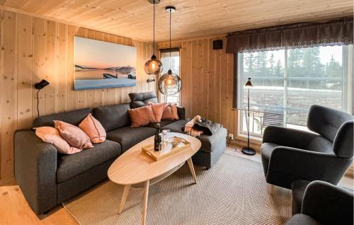 Stunning Home In Sjusjøen With Sauna in Шушоен