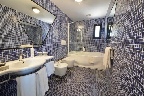 Grand Hotel Masseria Santa Lucia - image 9