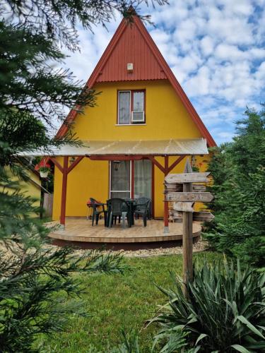 Exterior view, Elbujtat-Lak Vendeghaz Gyoparosfurdo in Oroshaza