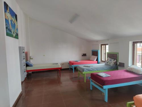 Tias Hostel - image 3