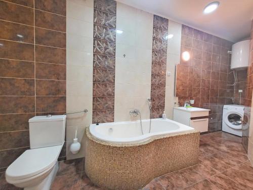 One-Bedroom Apartment image 1