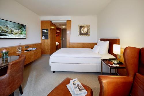 Deluxe Single Room image 9