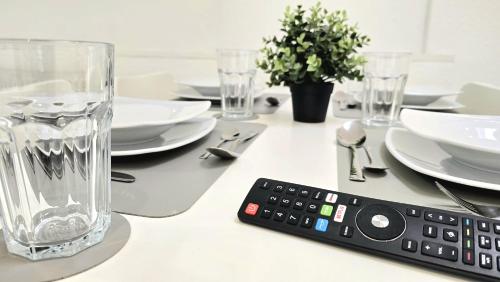 Faciliteter, Modernes Apartment mit Einzelbetten, Parkplatz vor der Tur, Wifi, voll ausgestattete Kuche, inklusiv in Altena