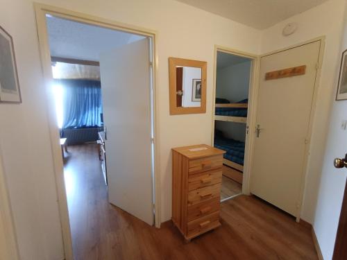 Appartement proche pistes et commerces, 6 pers, vue montagnes, animaux admis, parking - FR-1-445-86 Appartement proche pistes et commerces, 6 pers, vue montagnes, animaux admis, parking - FR-1-445-86