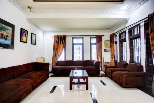 Standard Double Room image 8