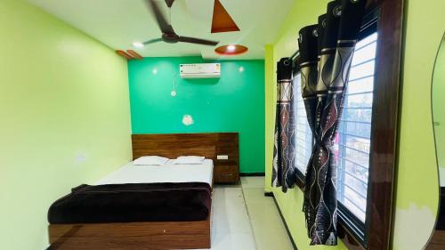 Book Mudra hotel