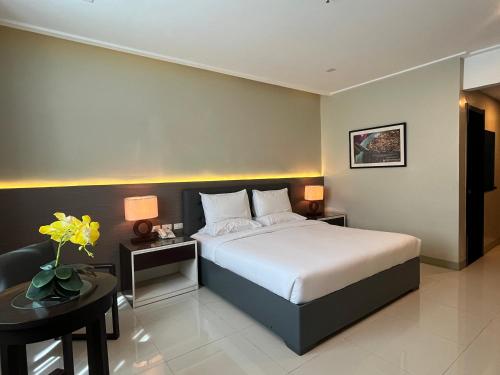 Iloilo Gateway Hotel and Suites