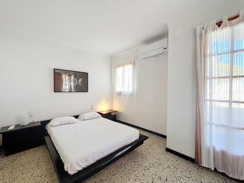 Five-Bedroom House image 8