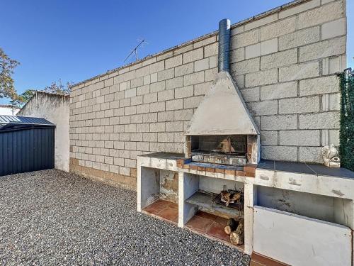 Five-Bedroom House image 2