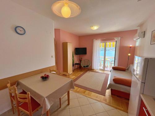 Apartment image 4
