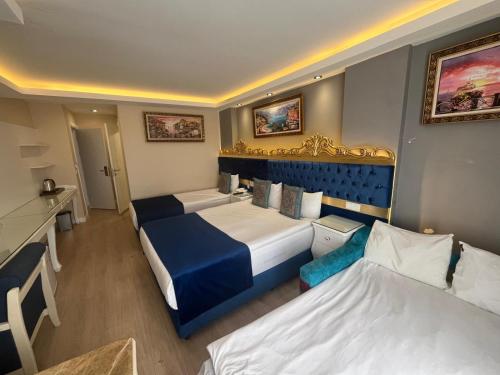 Economy Quadruple Room image 4