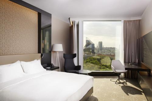 room detail thumbnail 1