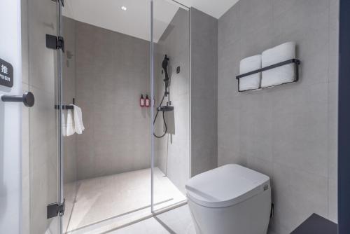 Standard Double Room image 1