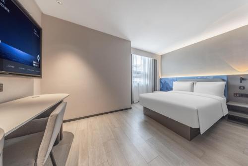 Standard Double Room room in Atour Light Hotel Nanjing Xinjiekou Hanzhongmen Metro Station