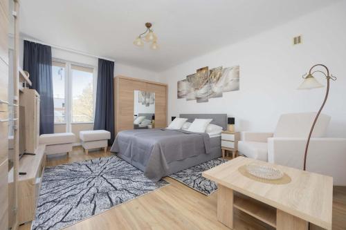 Śmiała Comfy Apartment Pet-friendly by Noclegi Renters, Varsovia
