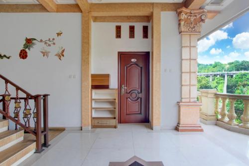 Lobi, Hotel O Yogyakarta near MM UGM formerly Bama Guesthouse in Depok