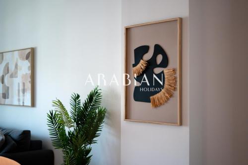 Beautiful 1BR Palm Jumeirah with Pool and Beach Access, Дубай (фото 4)