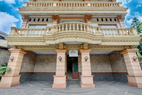 Pintu masuk, Hotel O Yogyakarta near MM UGM formerly Bama Guesthouse in Depok