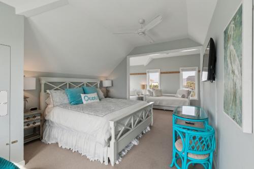 Three-Bedroom House image 9