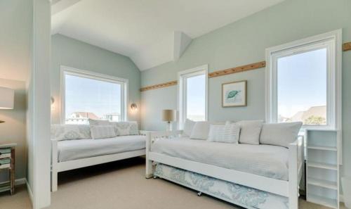 Three-Bedroom House image 8