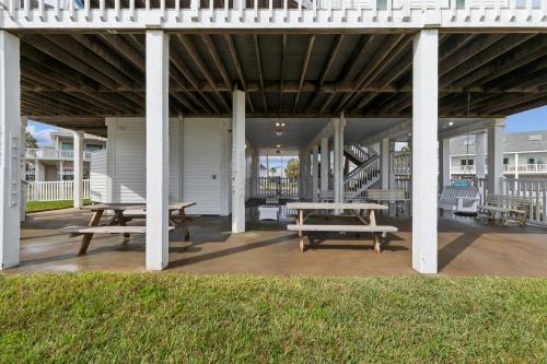 Three-Bedroom House image 6