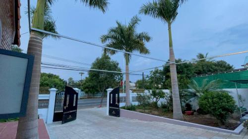 Hoang Gia 2 Hotel near Long Tan Cross