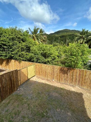 Cocon zen avec balcon, calme et proche des plages