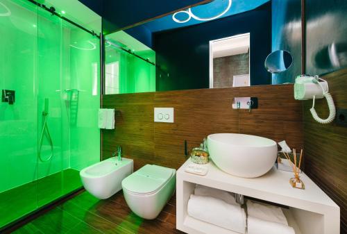 Deluxe Double or Twin Room image 4