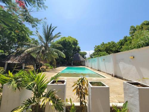 Private 4 Bedroom Villa in Diani, Galu