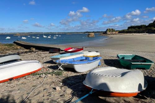 Facilities, Gite proche cote Granit Rose Paimpol Chants marins in Pontrieux