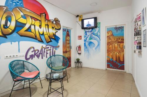 No Limit Hostel Graffiti