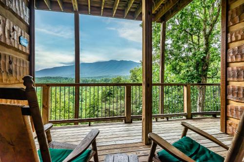 Balcony/terrace, Laurel Valley Mountain Retreat near Cades Cove